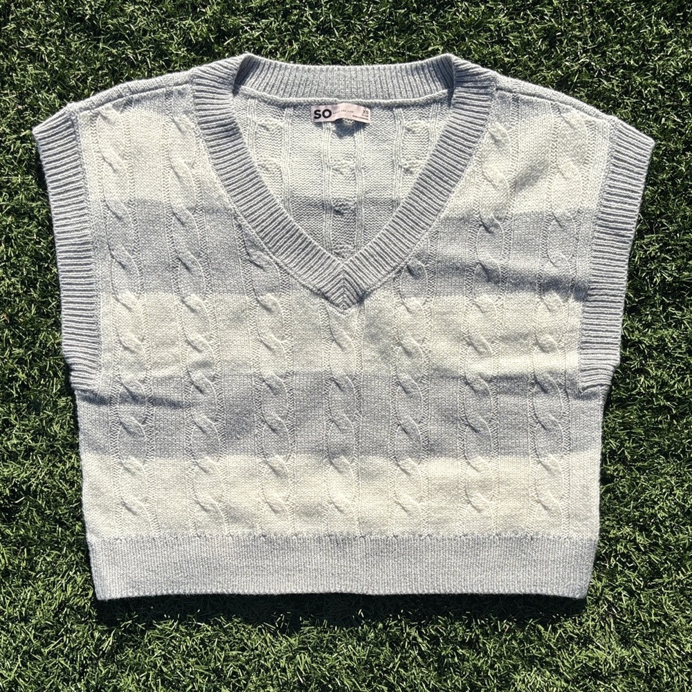 SO Light Gray Cable Knit V-Neck Sweater Vest